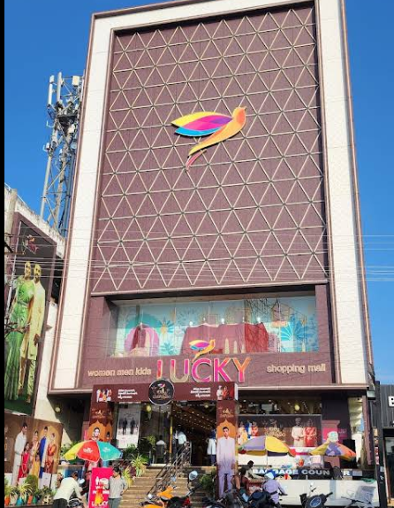 Lucky Shopping mall